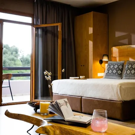 Отель Skiathos Avaton & Villas, Philian And