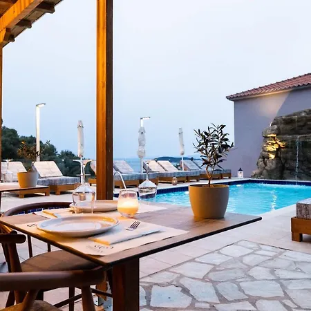 Otel Skiathos Avaton & Villas, Philian And