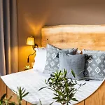 Skiathos Avaton & Villas, Philian And * Megali Ammos (Skiathos)